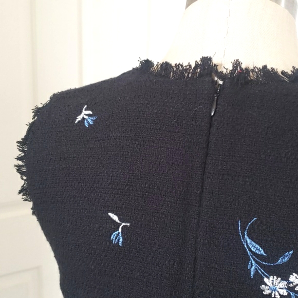 ANN TAYLOR Black Sleeveless Embroidered Top Floral Design - Picture 13 of 16